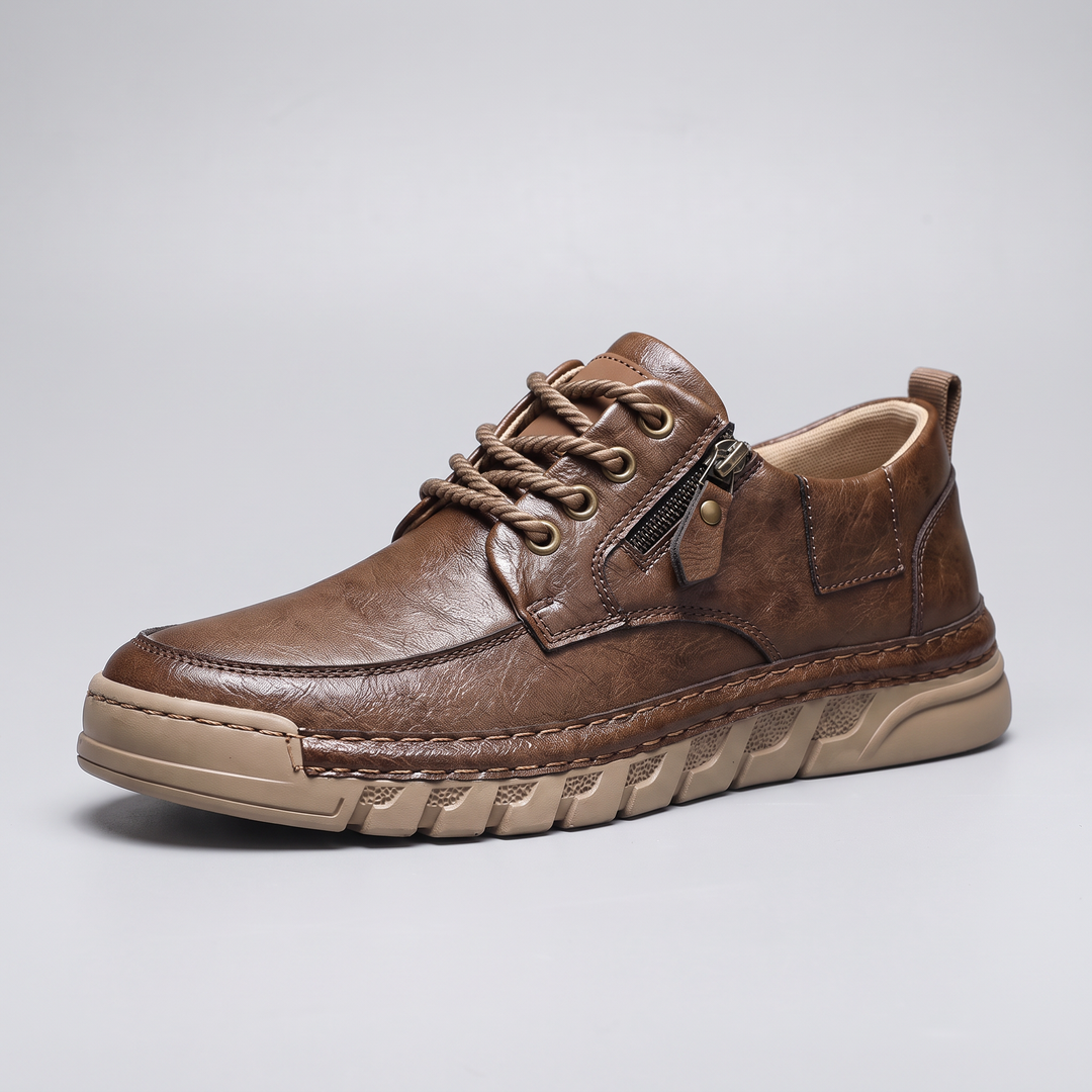 CLASSIC LEATHER CASUAL SNEAKERS