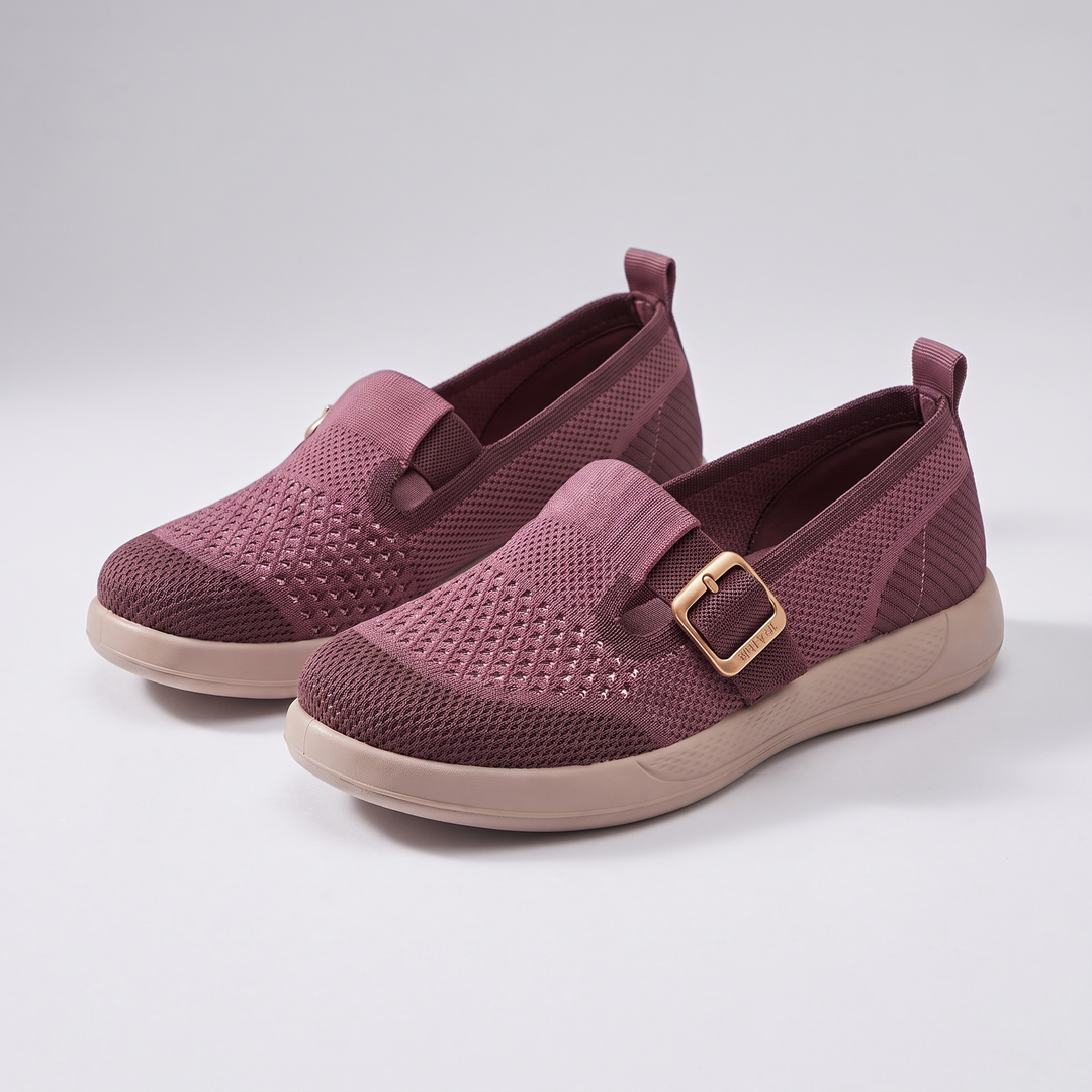 SOFT SOLE COMFORT SNEAKERS