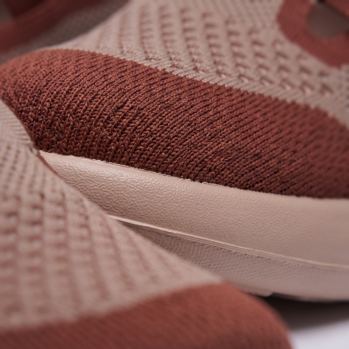 SOFT SOLE COMFORT SNEAKERS