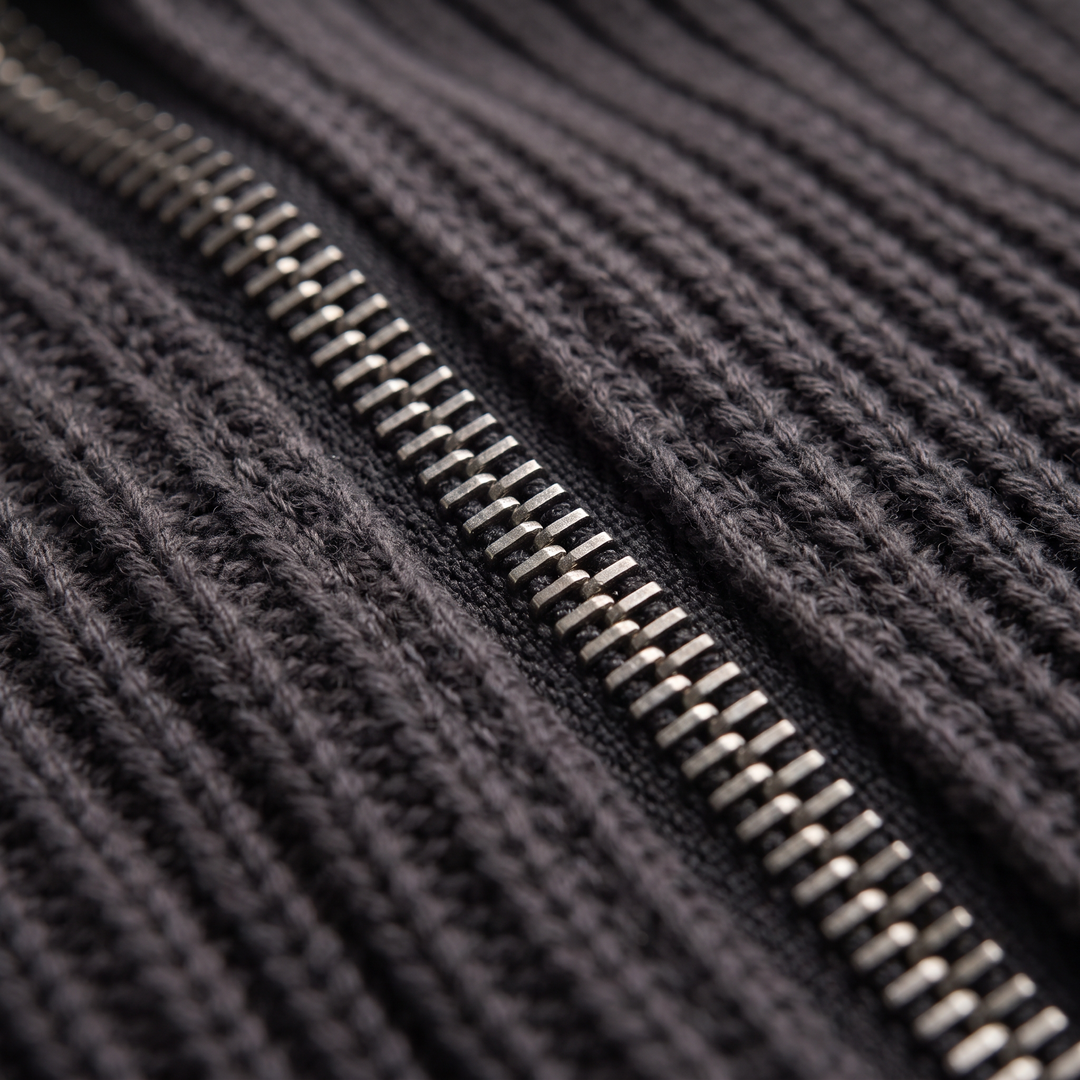 CLASSIC TEXTURED ZIP SWEATER