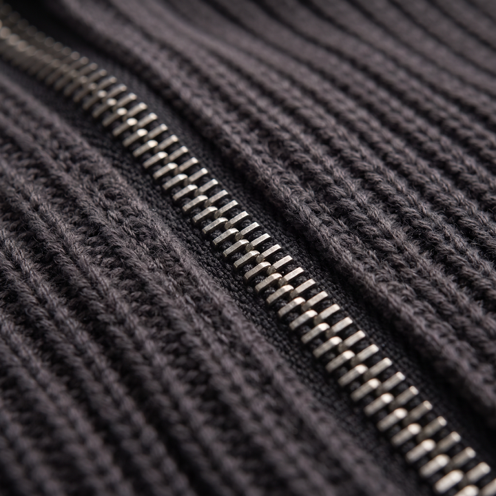 CLASSIC TEXTURED ZIP SWEATER