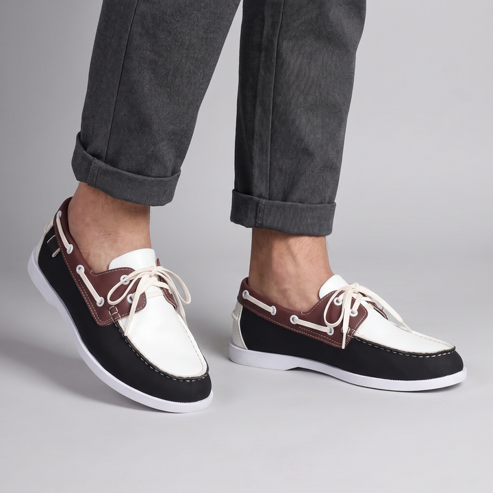 CLASSIC LEATHER BOAT SHOES