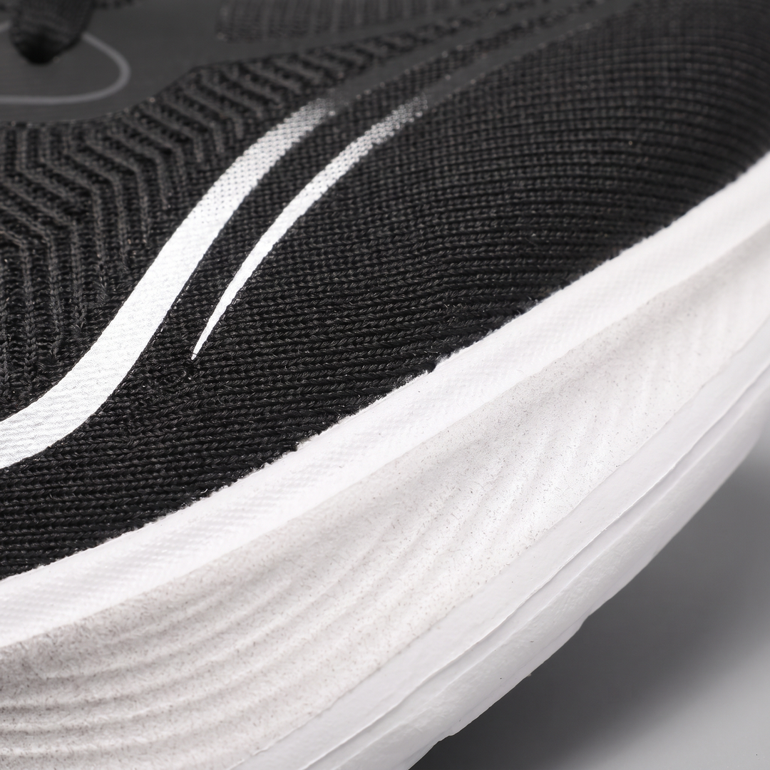 CUSHIONED PERFORMANCE SNEAKERS