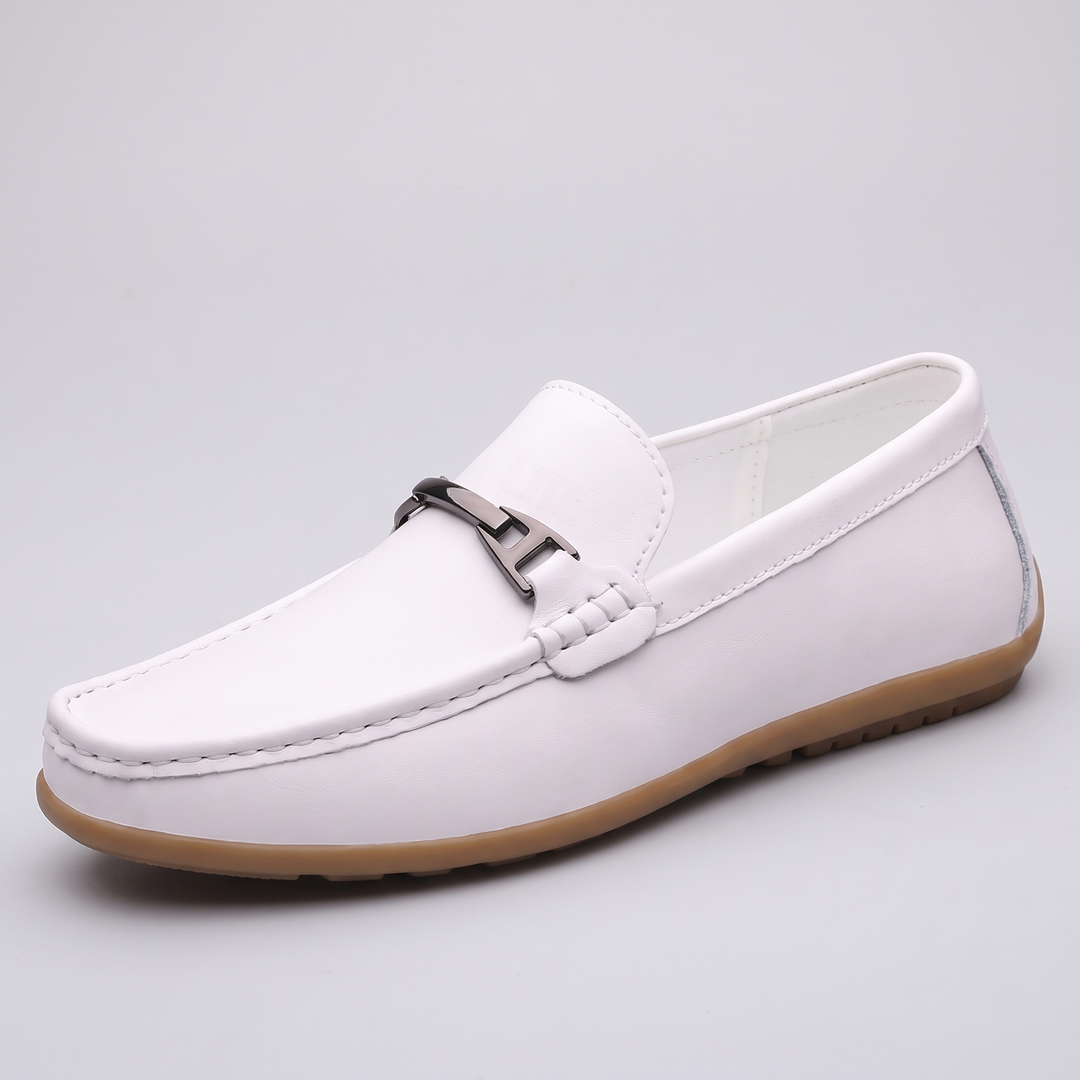 CLASSIC LEATHER LOAFERS