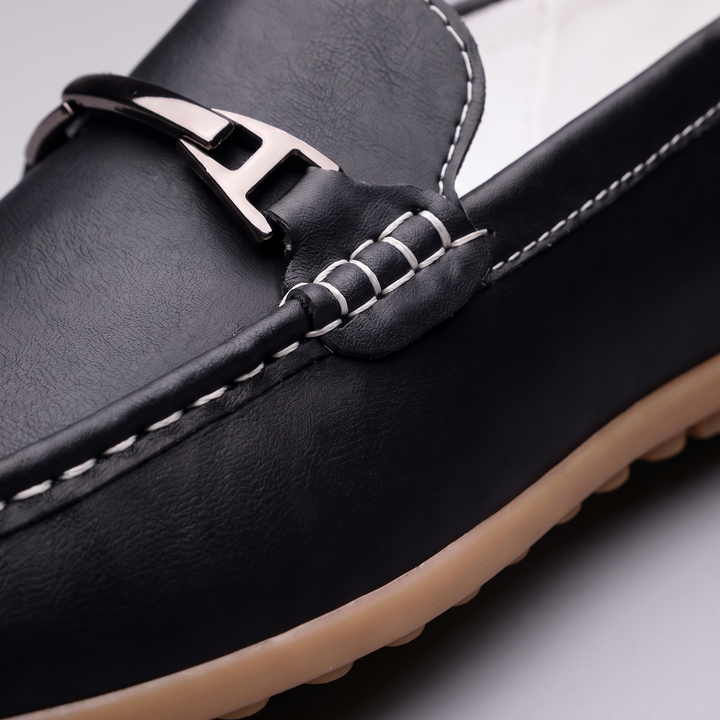CLASSIC LEATHER LOAFERS