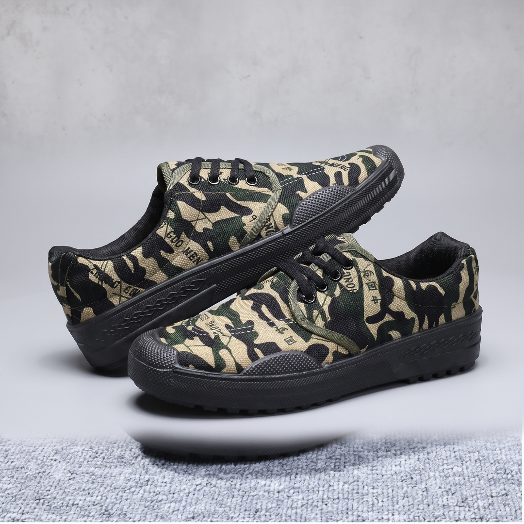 BLACKTHORN CAMO SNEAKERS