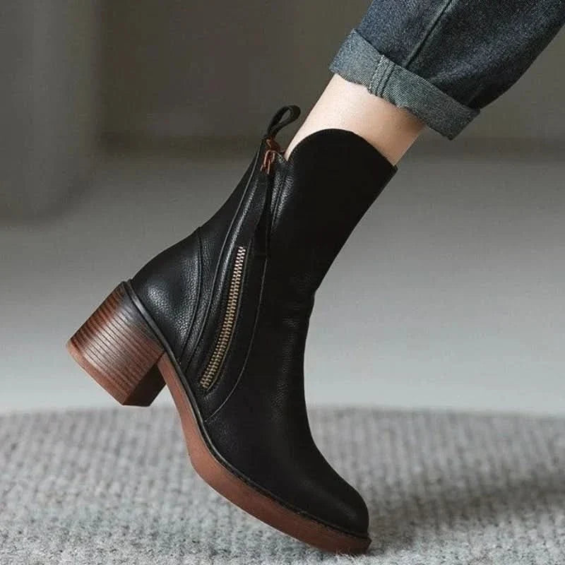 SELENE ANKLE BOOTS