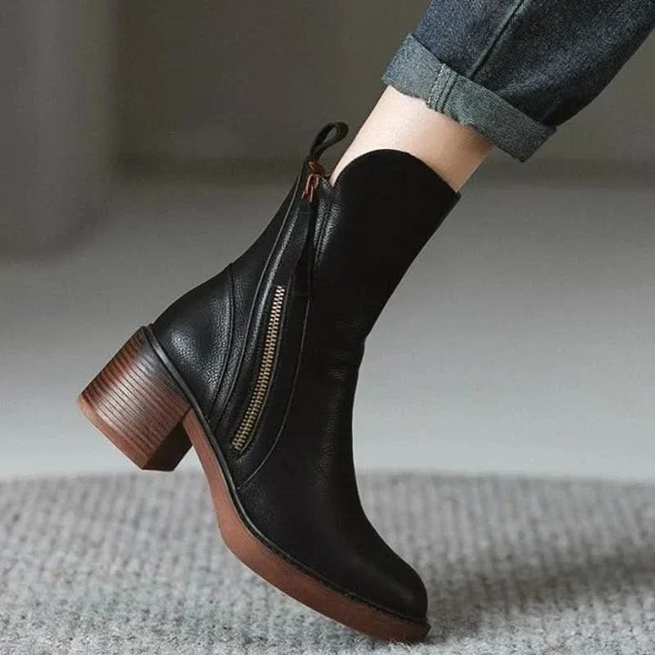 SELENE ANKLE BOOTS