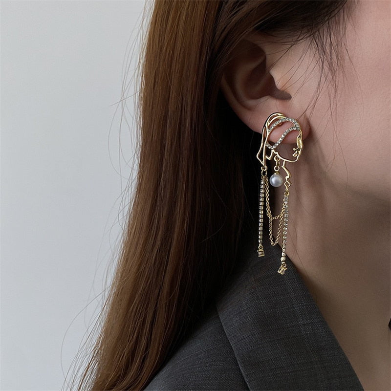 Girl with a Pearl Earrings